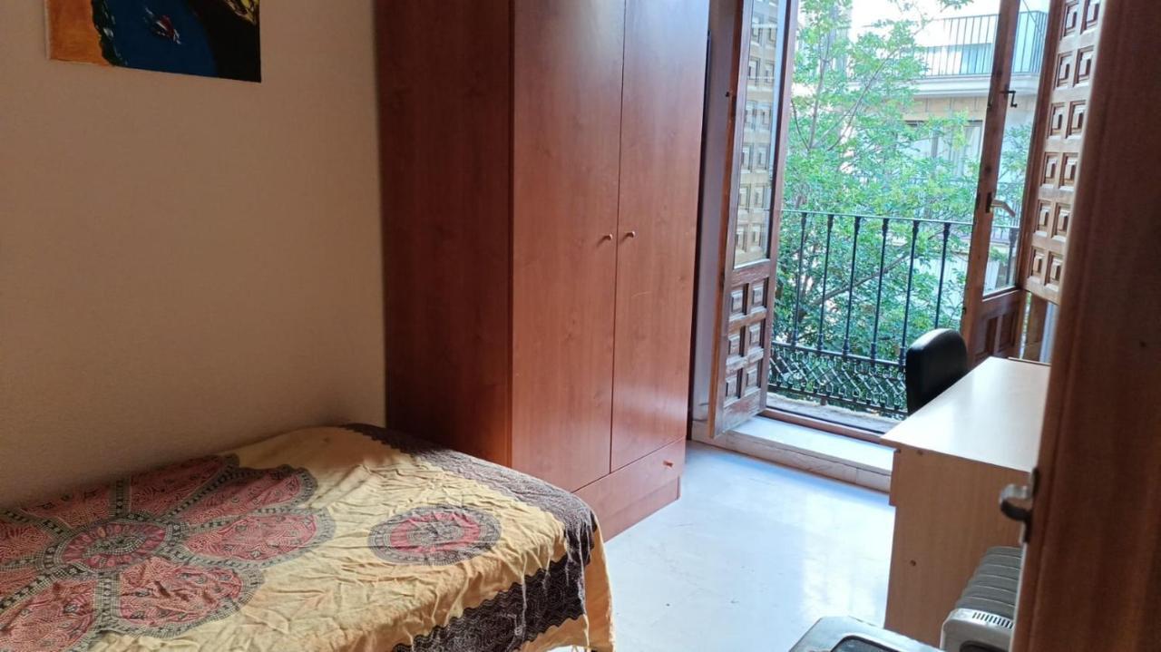 Single Room In Center Of กรานาดา ภายนอก รูปภาพ