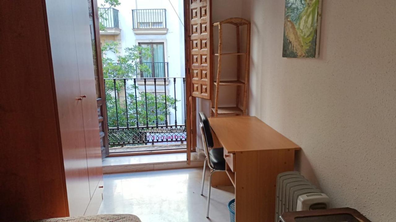Single Room In Center Of กรานาดา ภายนอก รูปภาพ